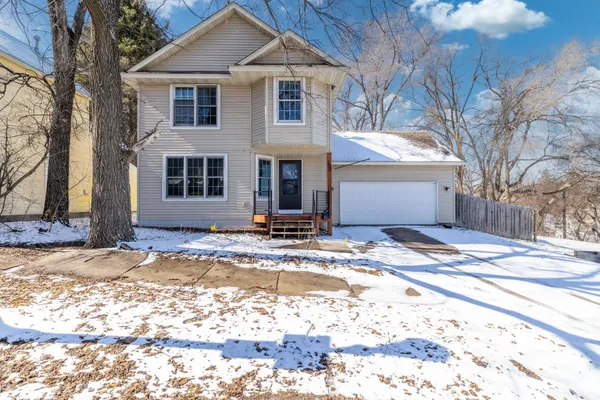 $365,000 | 657 Oakdale Avenue, St. Paul, MN 55107
