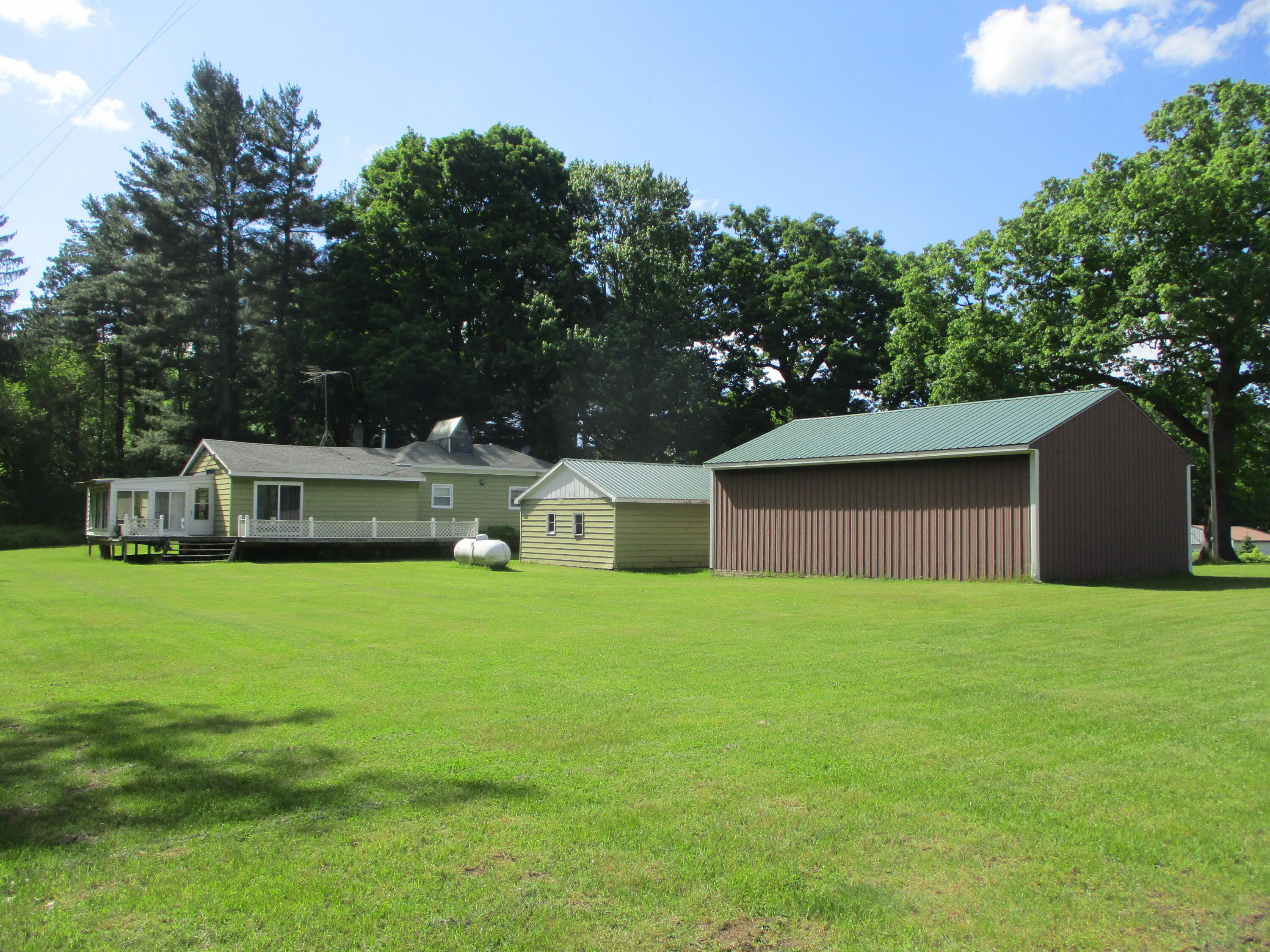 3425 West Fenwick Road Greenville, MI 48838 - Photo 3 of 23 IMG_6946