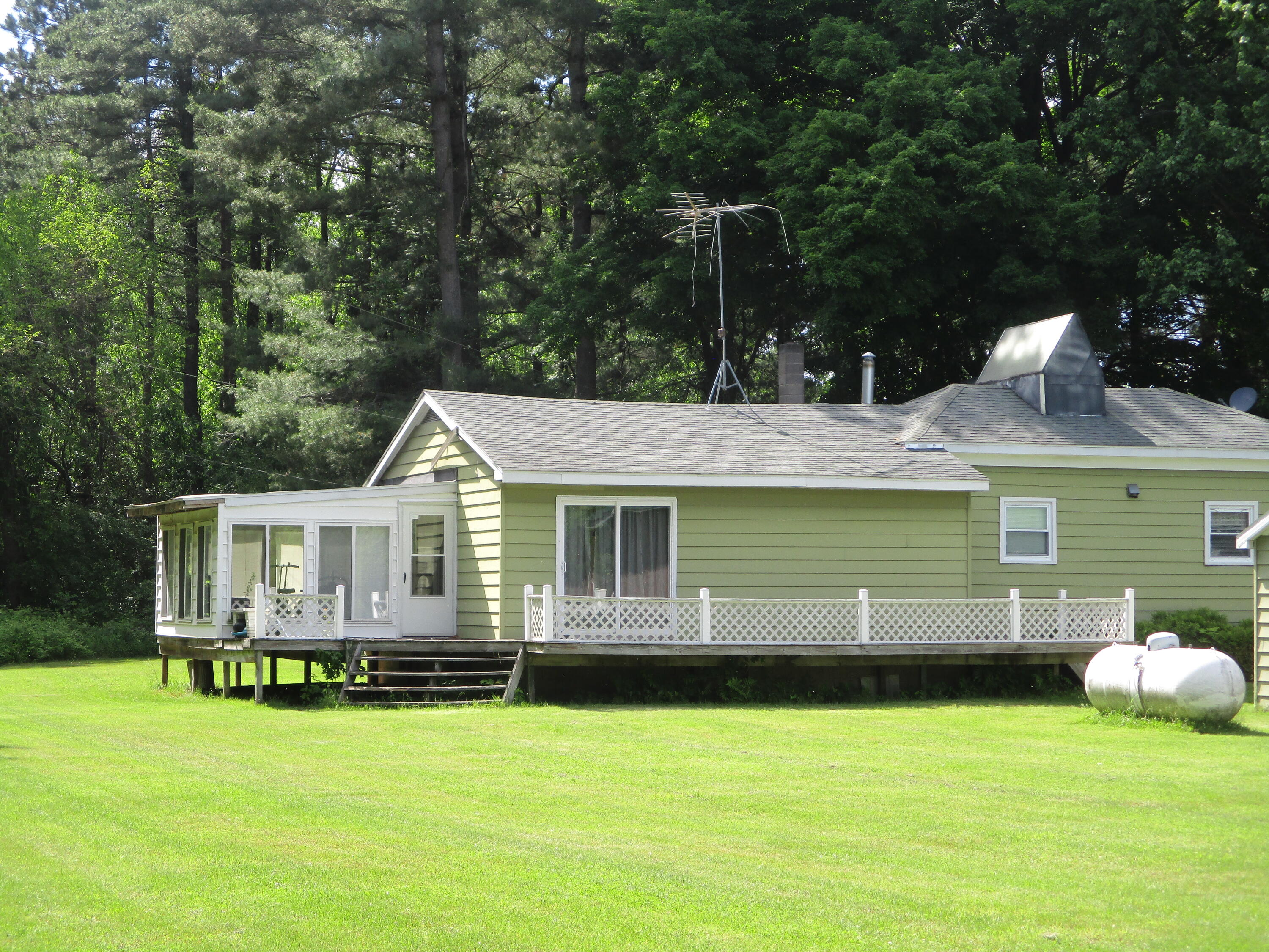 3425 West Fenwick Road Greenville, MI 48838 - Photo 4 of 23 IMG_6947