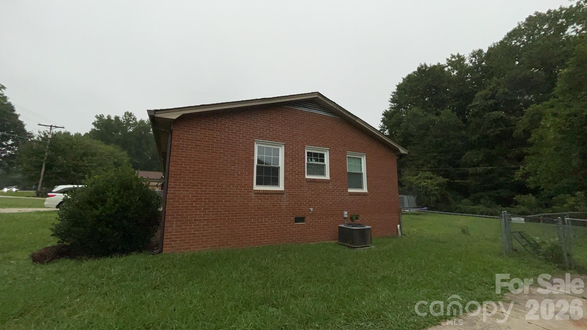 1429 Edgewood Road Bessemer City, NC 28016 - Photo 4 of 18