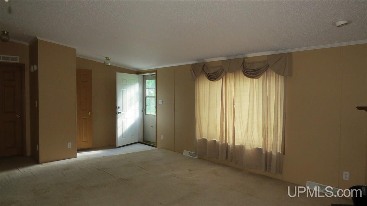 15 Tipperary Road Gladstone, MI 49837 - Photo 13 of 20 Gallery Image 13