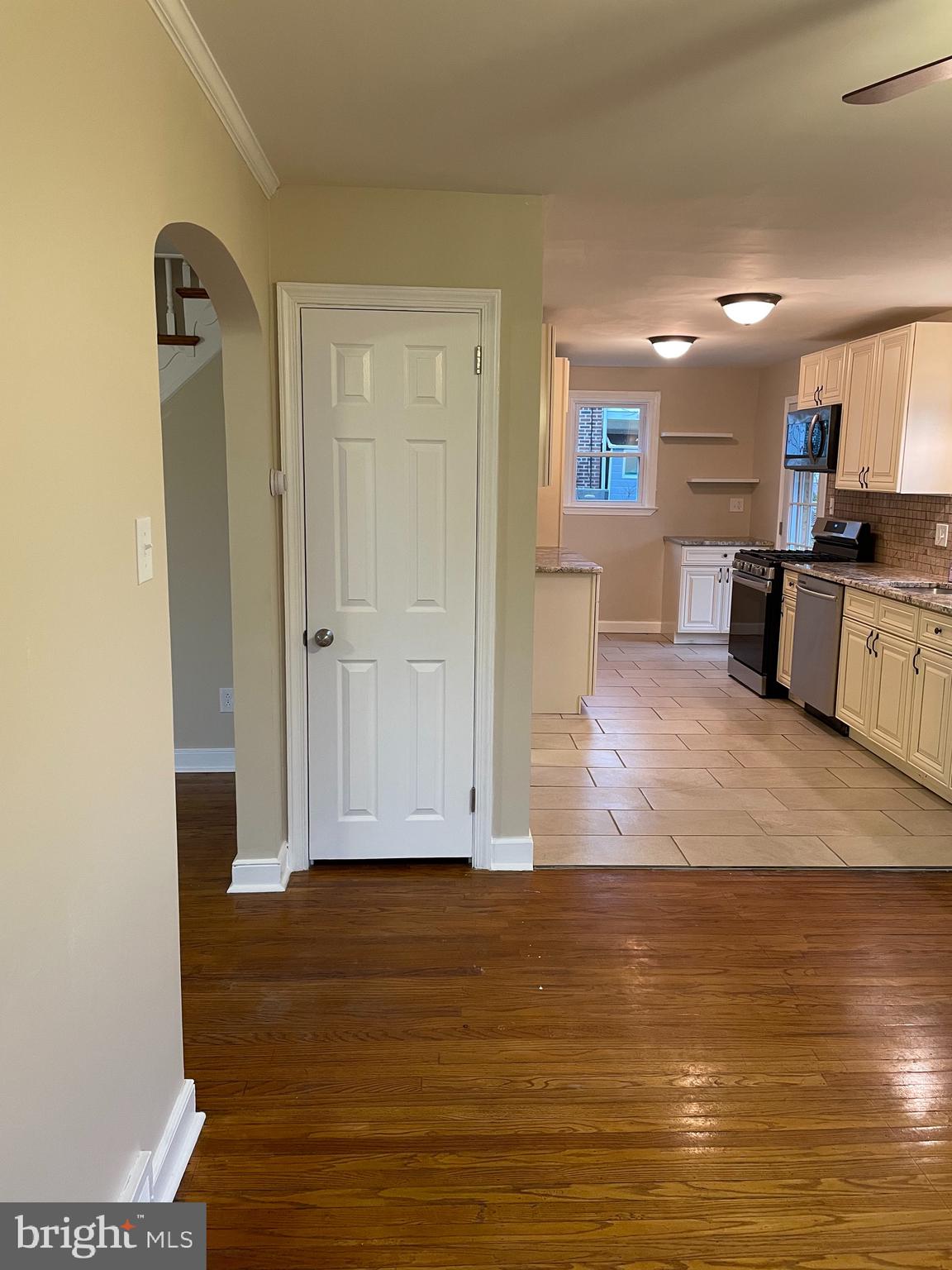 47 Dewey Road Cheltenham, PA 19012 - Photo 9 of 18 Gallery Image 9