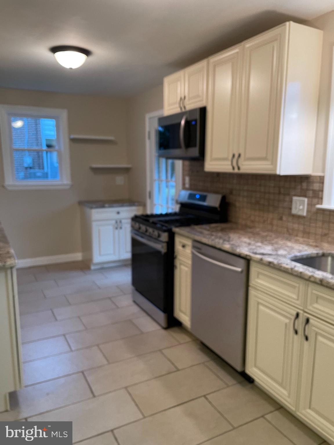 47 Dewey Road Cheltenham, PA 19012 - Photo 10 of 18 Gallery Image 10