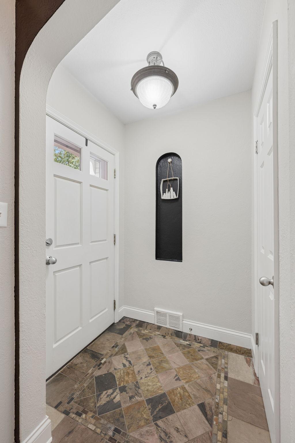 4817 Rutledge Avenue Edina, MN 55436 - Photo 7 of 60 Gallery Image 7