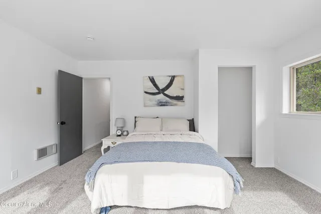 $574,900 | 17561 East Perimeter Road, Athol, ID 83801