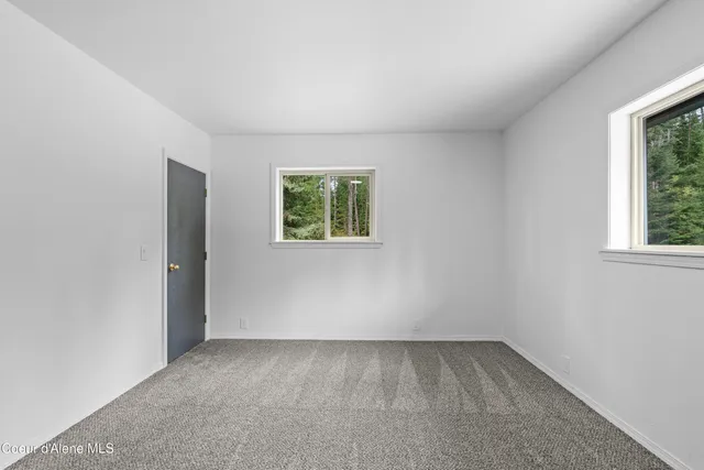 $574,900 | 17561 East Perimeter Road, Athol, ID 83801