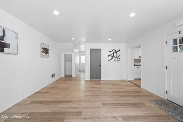 $574,900 | 17561 East Perimeter Road, Athol, ID 83801