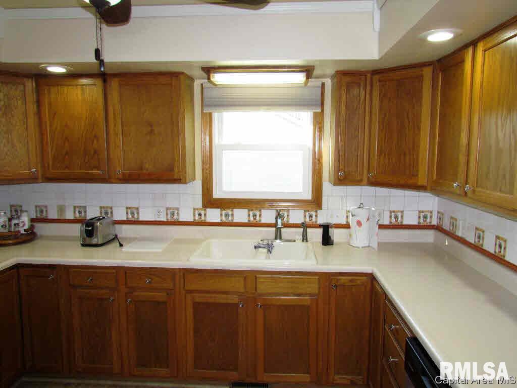 6509 Christine Court Springfield, IL 62712 - Photo 10 of 31