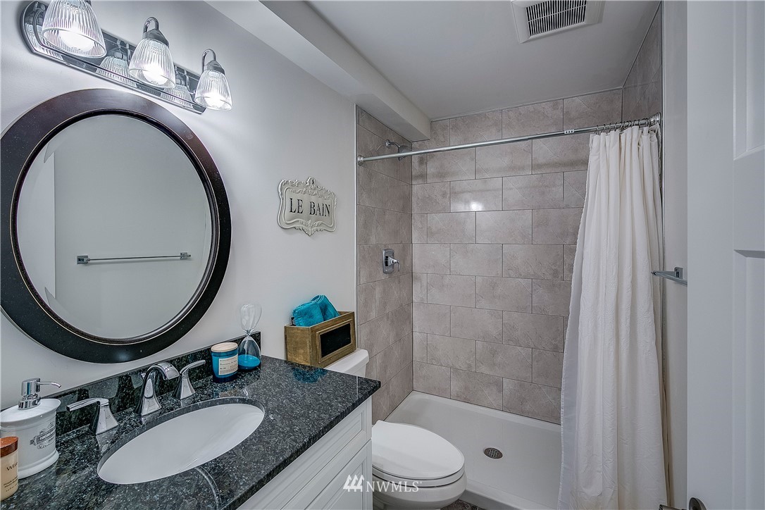 1938 Northwest Rampart Ridge Court Bremerton, WA 98311 - Photo 22 of 25 Gallery Image 22