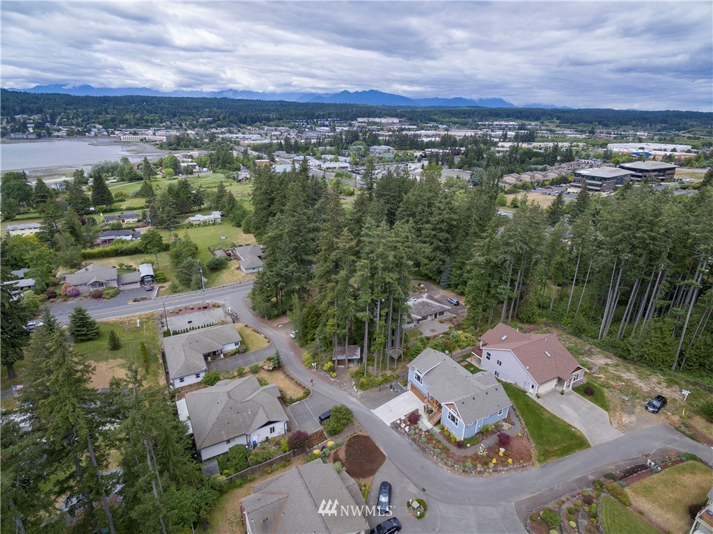 1938 Northwest Rampart Ridge Court Bremerton, WA 98311 - Photo 24 of 25 Gallery Image 24