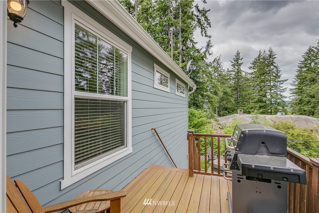 1938 Northwest Rampart Ridge Court Bremerton, WA 98311 - Photo 10 of 25 Gallery Image 10
