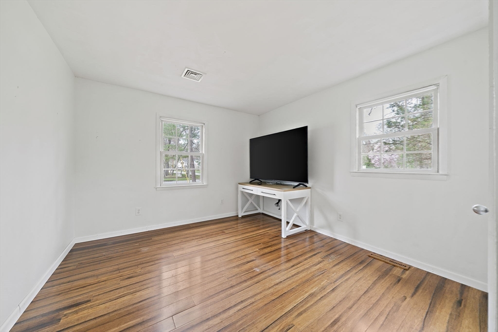 113 Bradford Road Hanover, MA 02339 - Photo 19 of 35