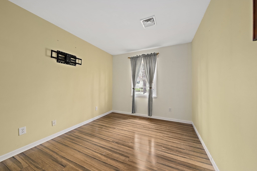 113 Bradford Road Hanover, MA 02339 - Photo 21 of 35