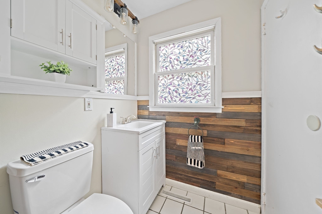113 Bradford Road Hanover, MA 02339 - Photo 24 of 35