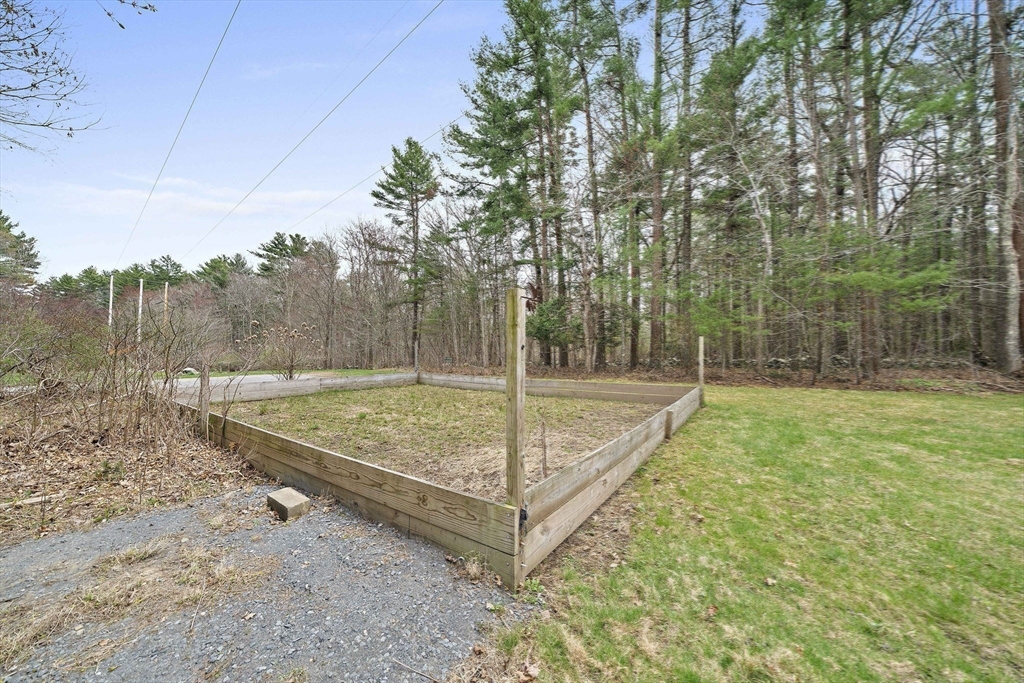 113 Bradford Road Hanover, MA 02339 - Photo 29 of 35