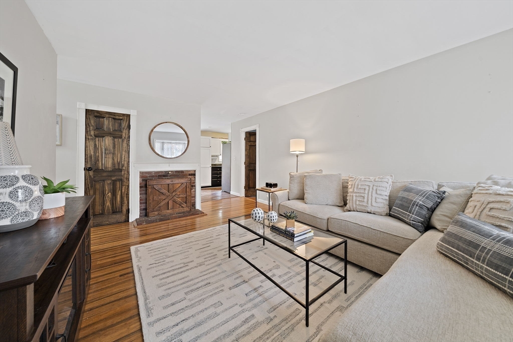 113 Bradford Road Hanover, MA 02339 - Photo 3 of 35