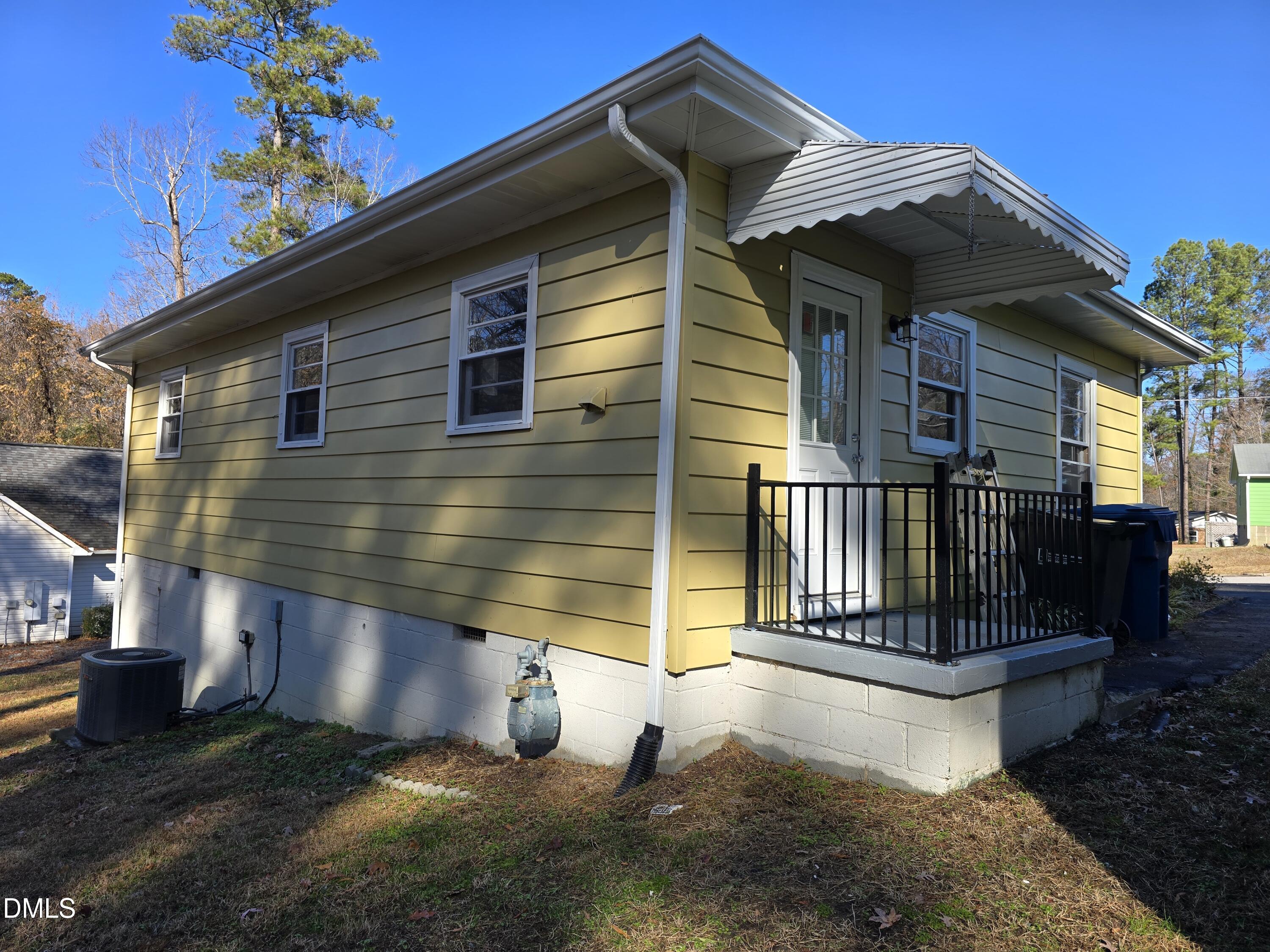 514 Homeland Avenue Durham, NC 27707 - Photo 3 of 14 20251203_114516