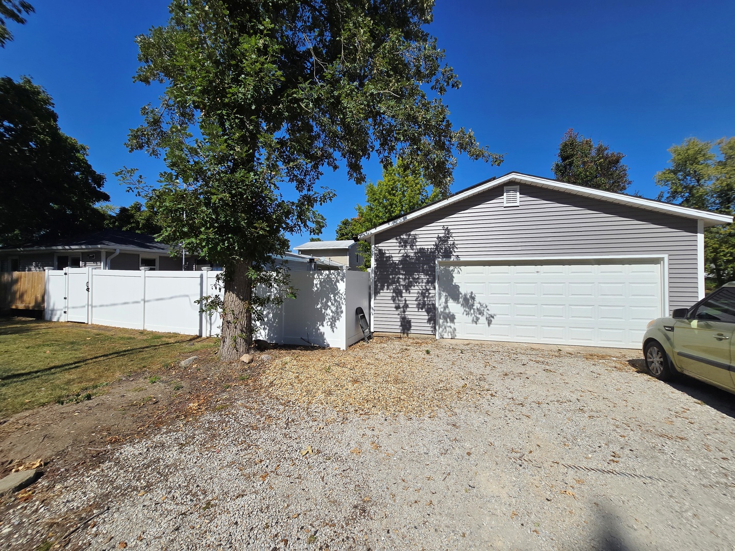 602 North 4th Avenue Chenoa, IL 61726 - Photo 34 of 38 a view of a house with a yard