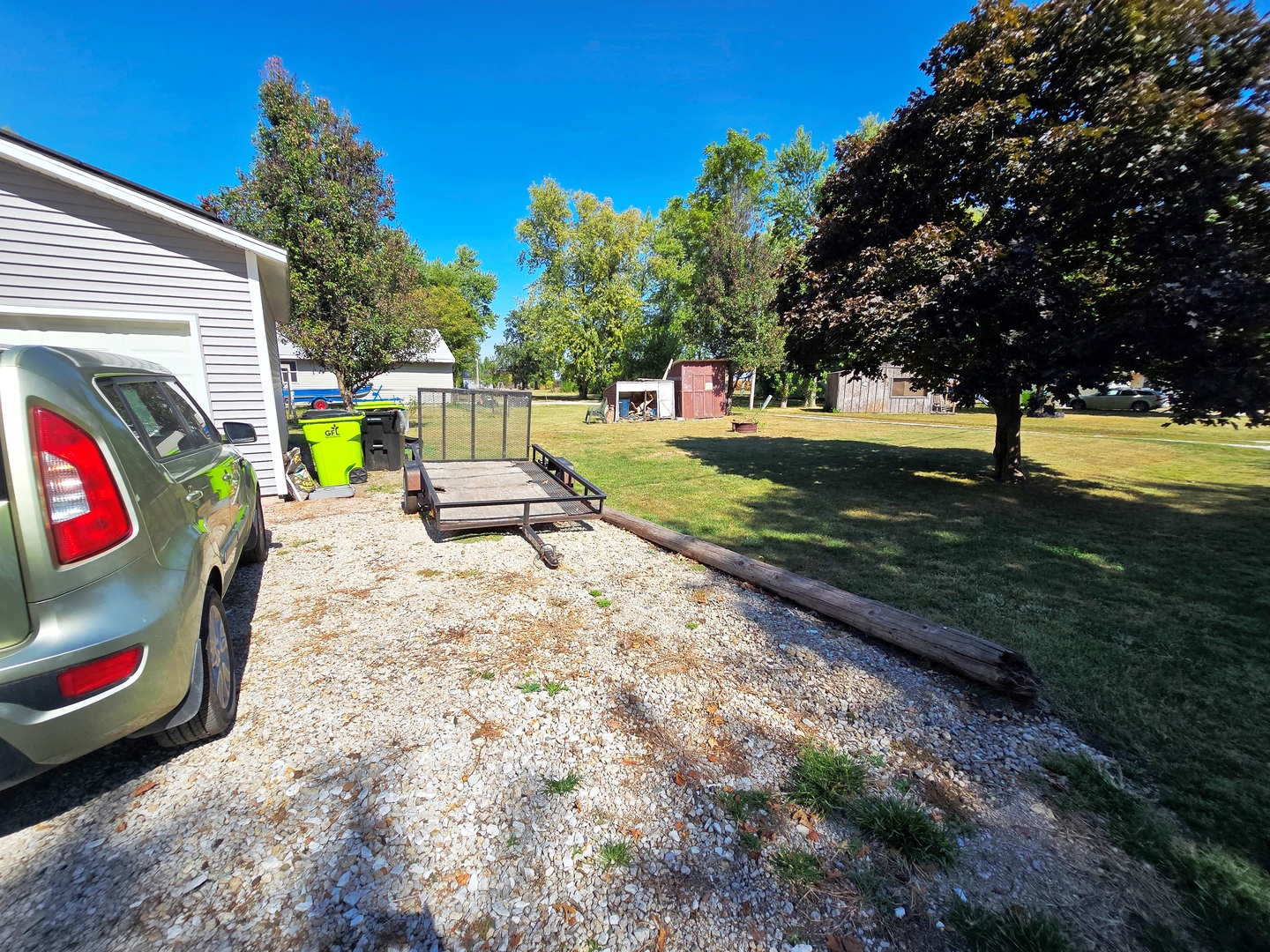 602 North 4th Avenue Chenoa, IL 61726 - Photo 37 of 38 a view of outdoor space with garden and entertaining space