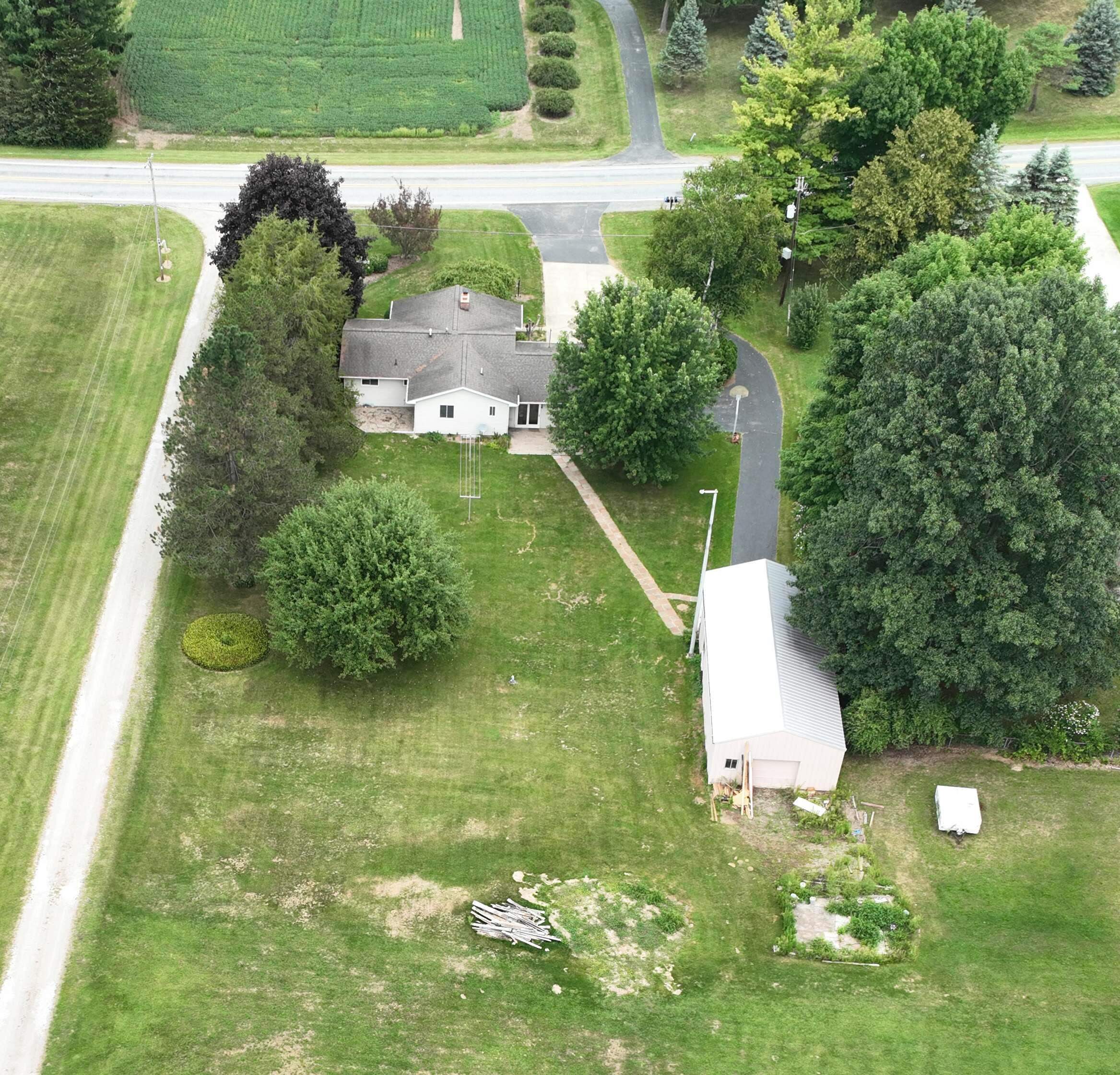 6950 Curtis Road Bridgeport, MI 48722 - Photo 12 of 41