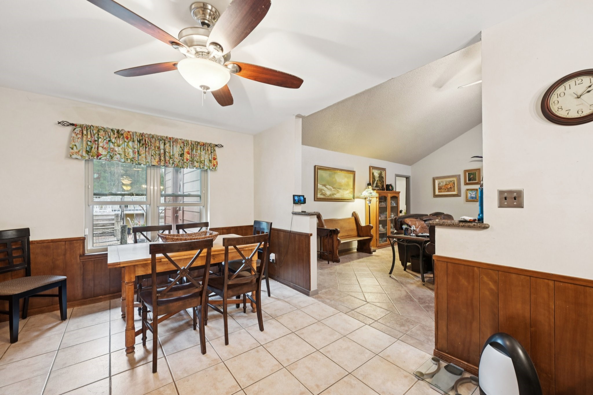 2007 Diane Street Pinehurst, TX 77362 - Photo 15 of 41