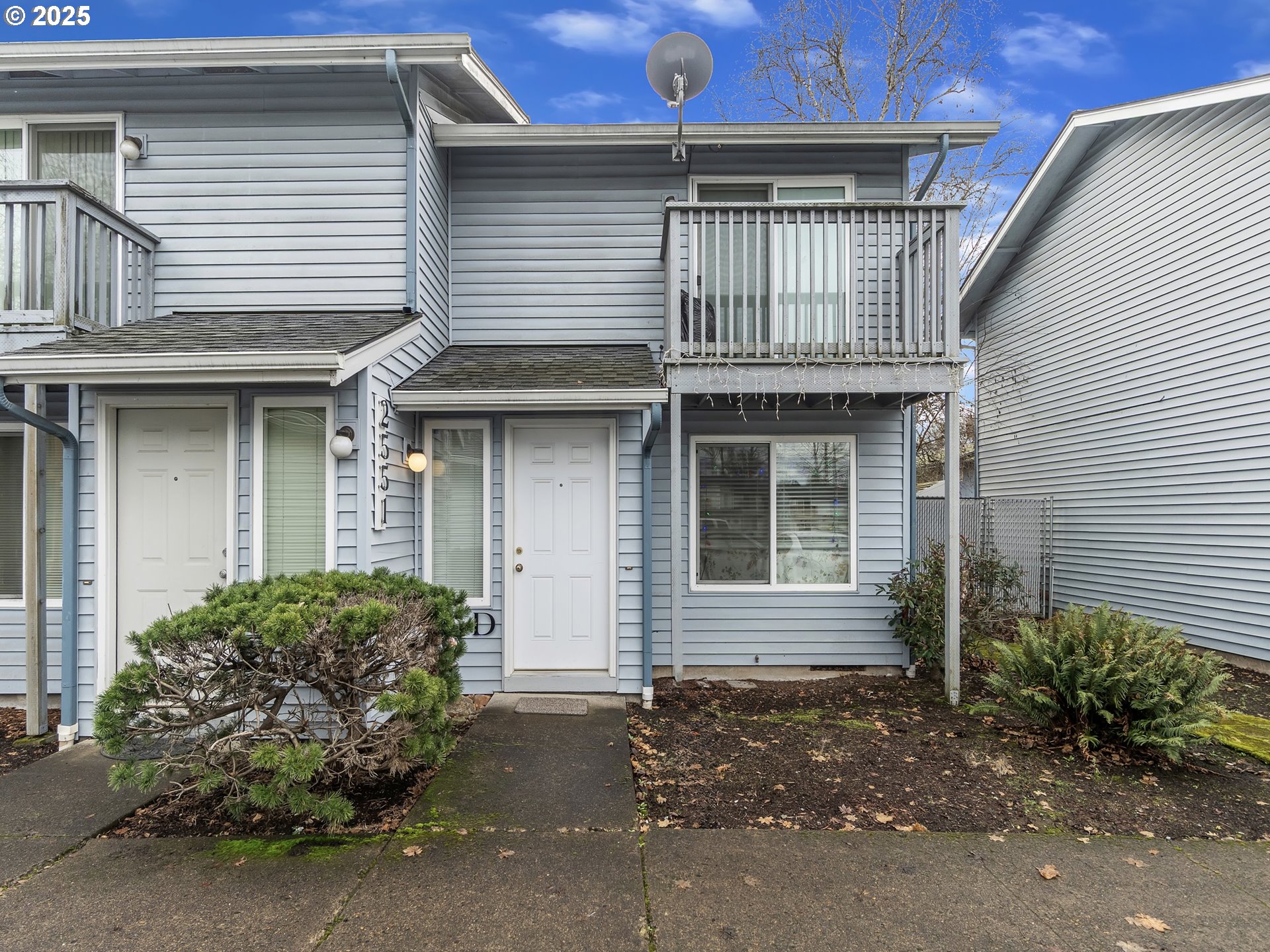 2551 Southwest Pickford Street, Unit D Corvallis, OR 97333 - Photo 2 of 25 a front view of a house with garden