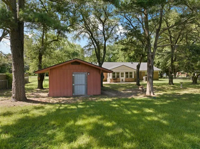 $184,500 | 101 Martin Street, Naples, TX 75568