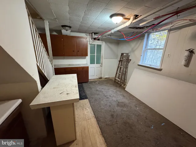 a view of an outdoor space