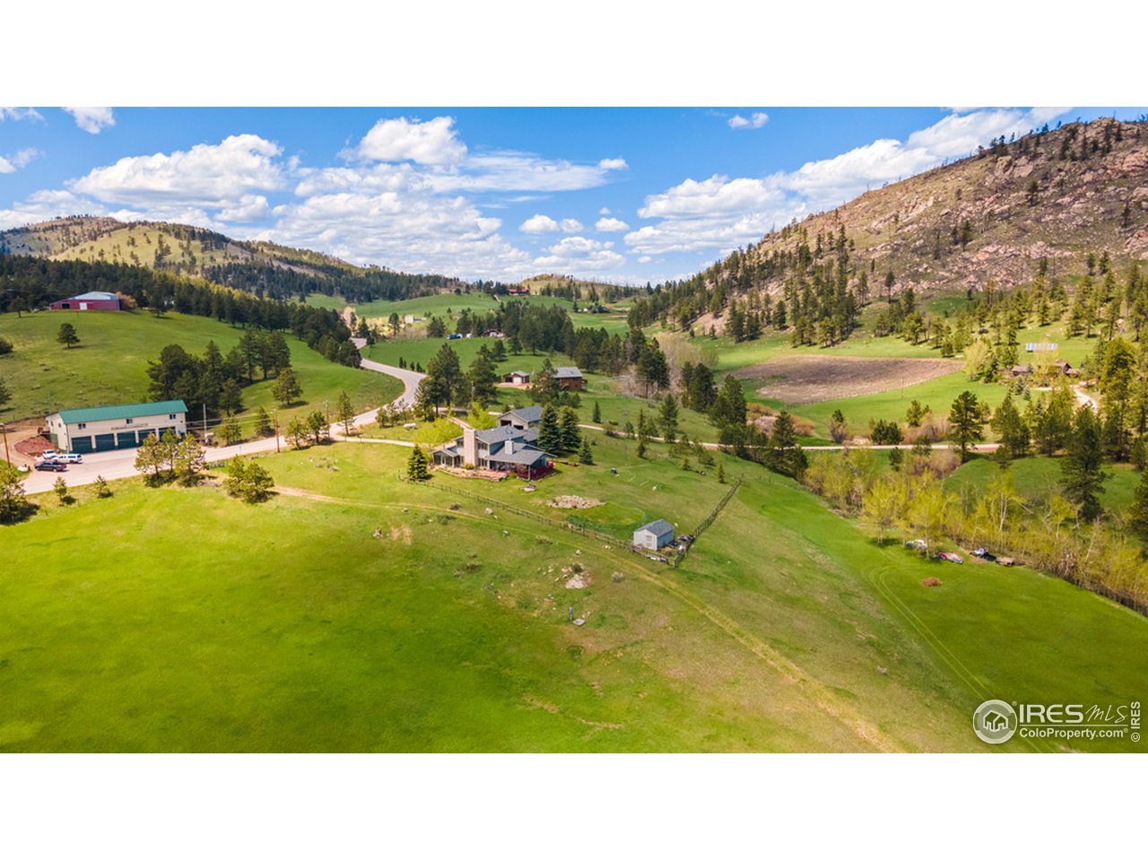 11900 Rist Canyon Road Bellvue, CO 80512 - Photo 30 of 34 a open hall with a city view