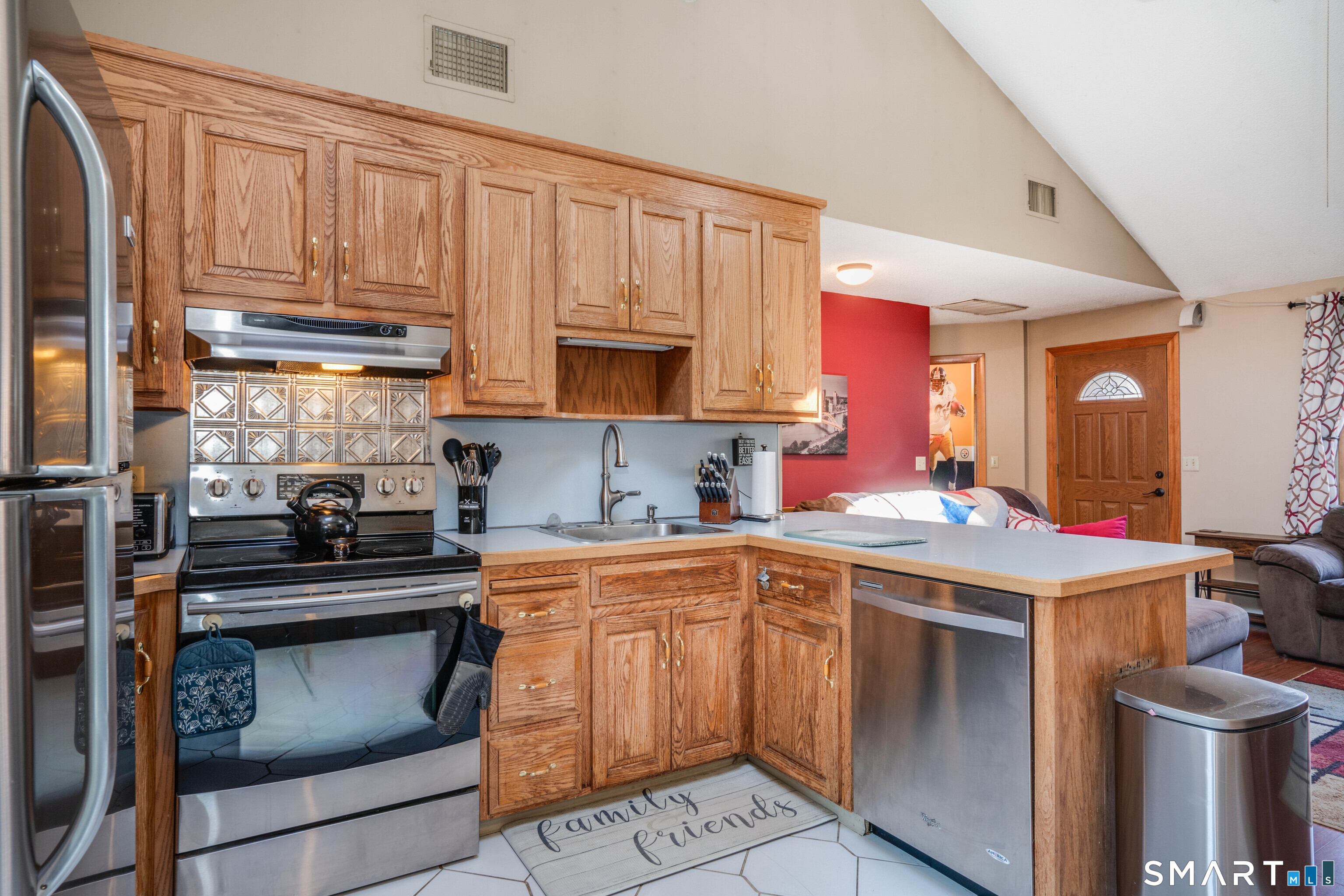 186 Stevens Street Bristol, CT 06010 - Photo 11 of 25