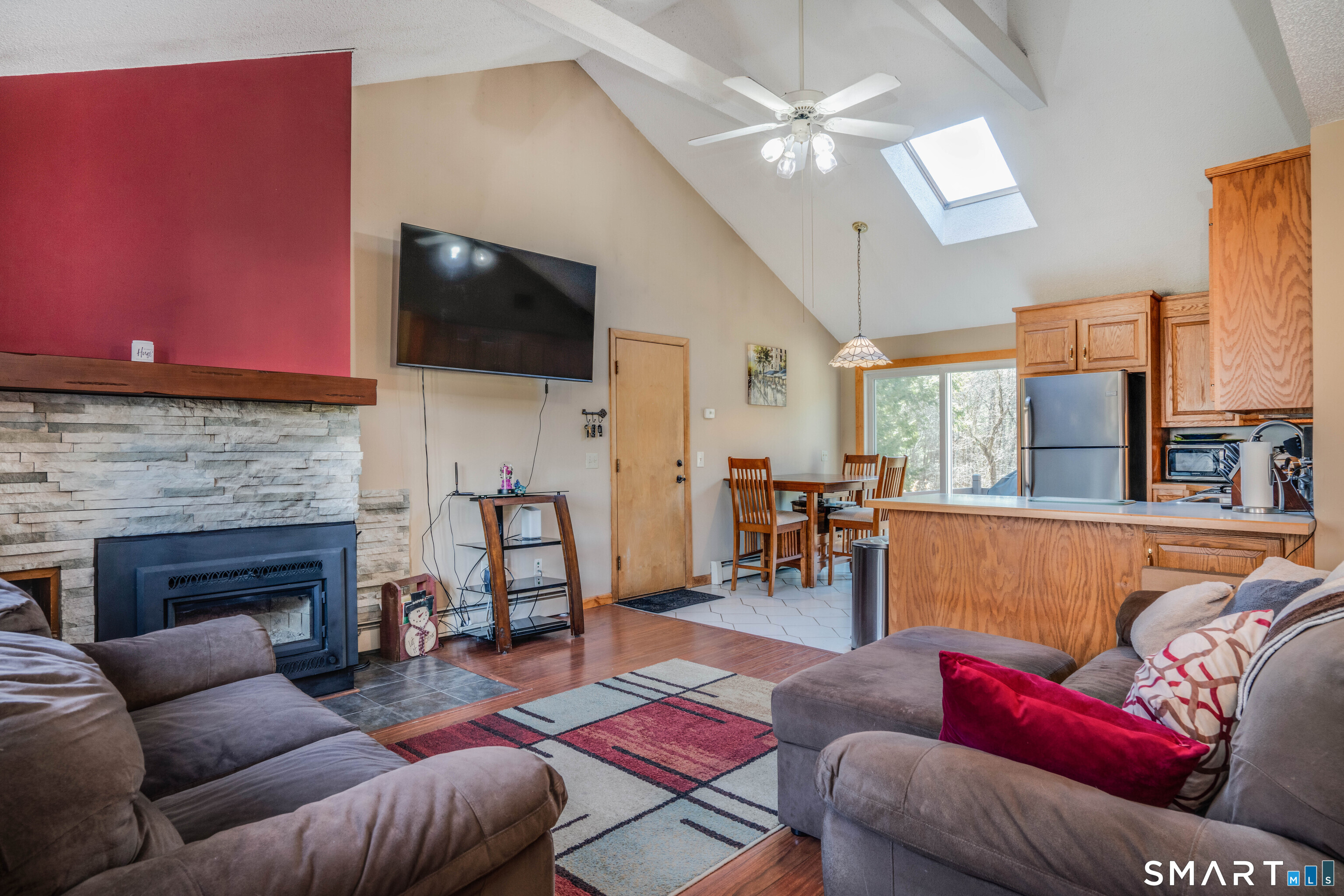 186 Stevens Street Bristol, CT 06010 - Photo 2 of 25