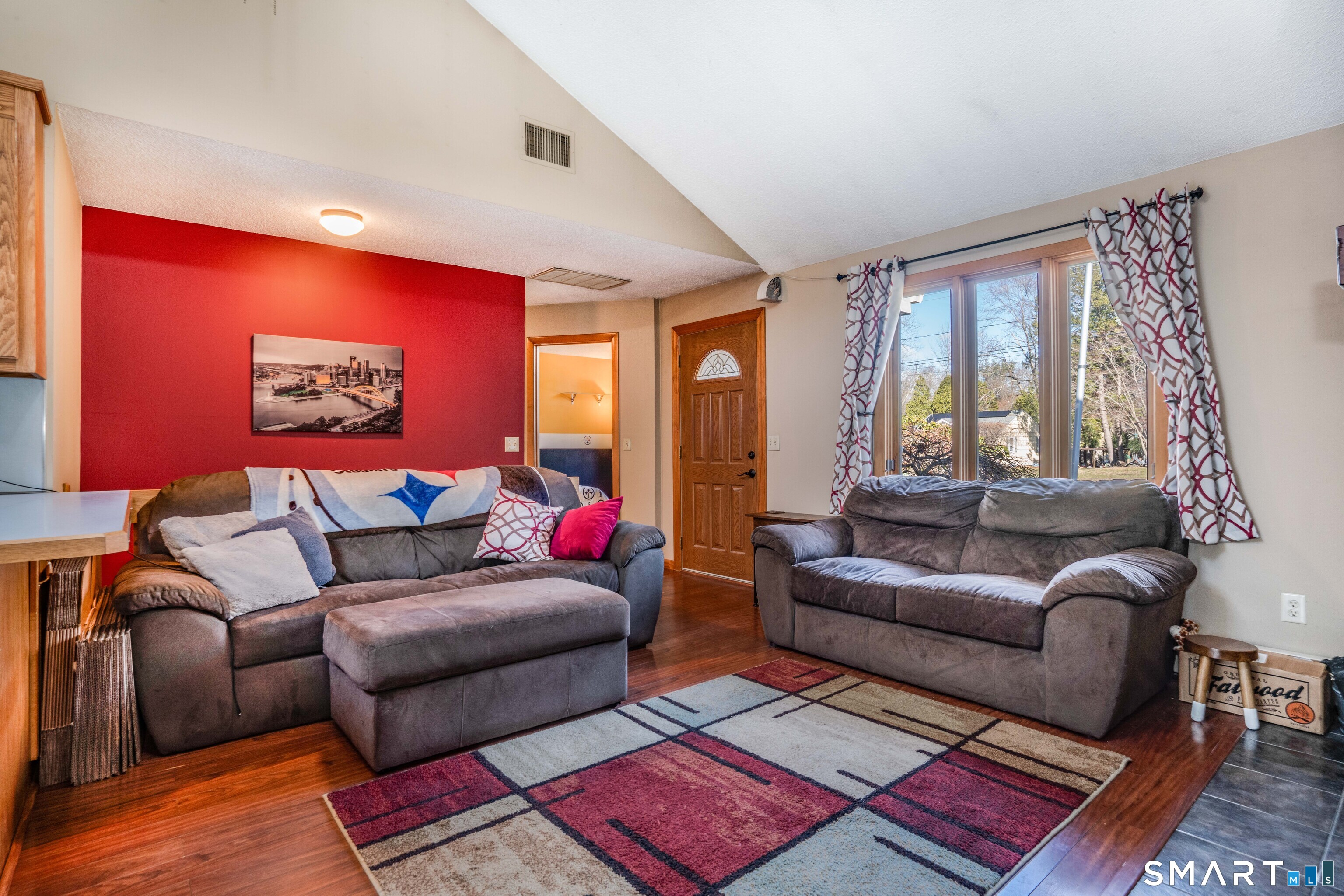 186 Stevens Street Bristol, CT 06010 - Photo 3 of 25