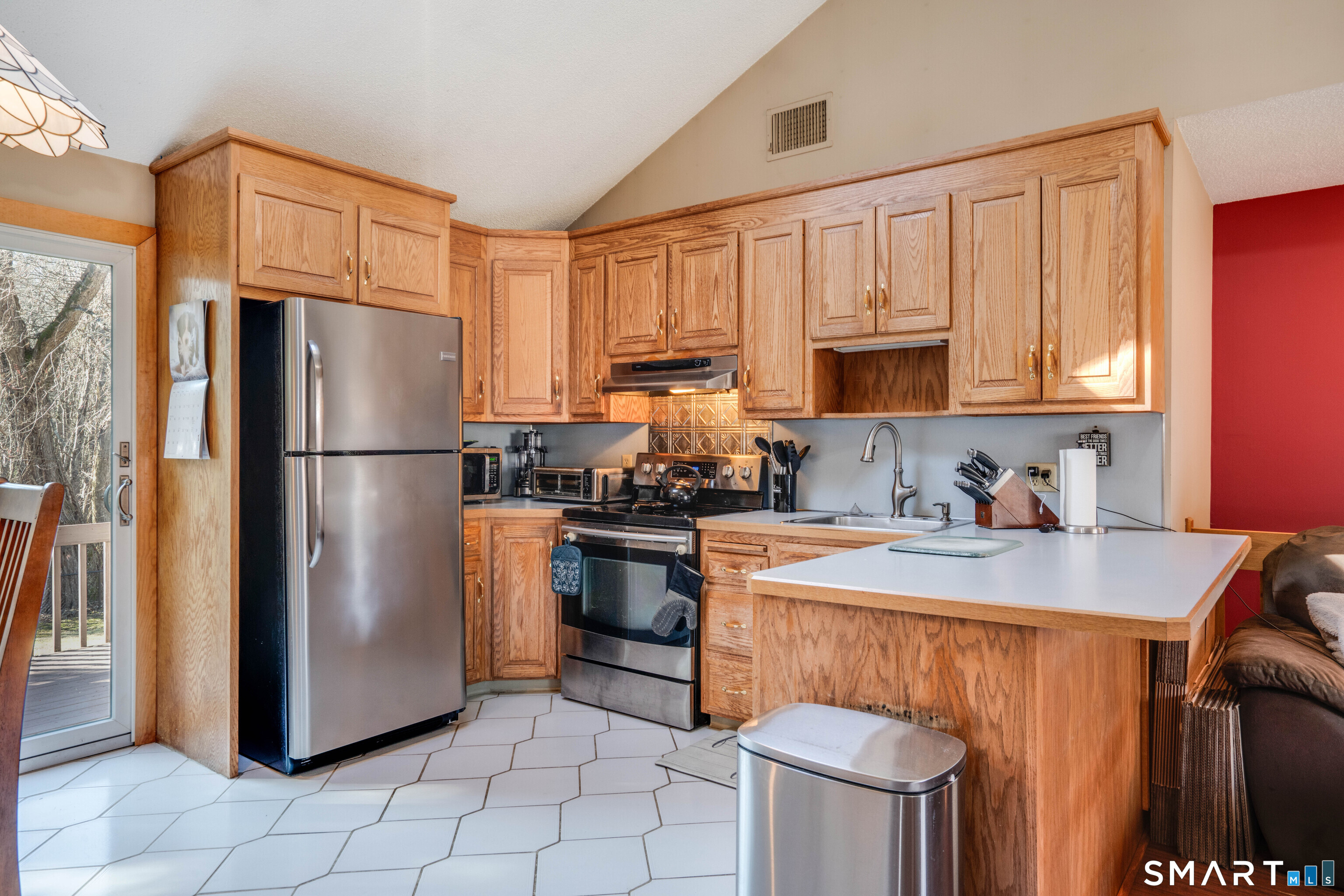 186 Stevens Street Bristol, CT 06010 - Photo 7 of 25