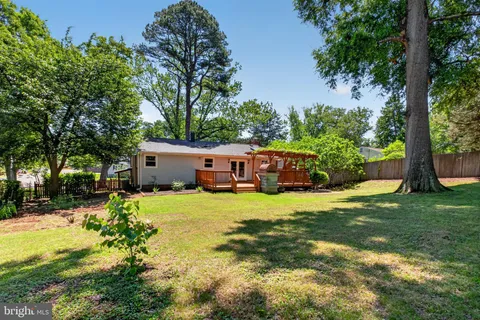 $879,900 | 8600 Washington Avenue, Alexandria, VA 22309