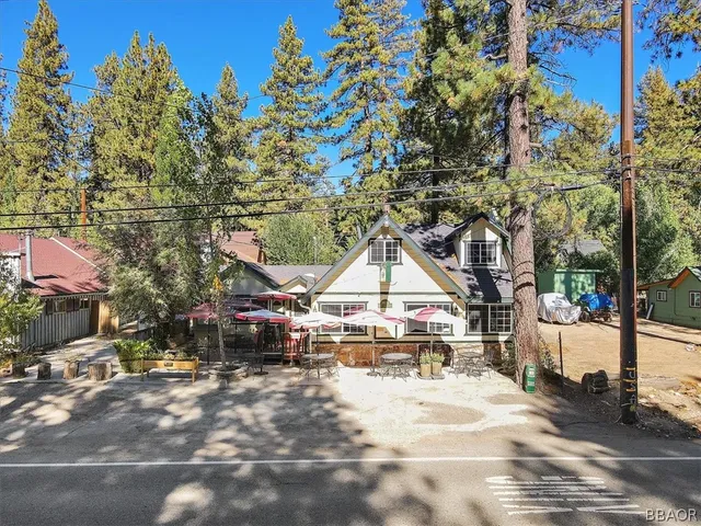 $975,000 | 39226 North Shore Drive, Fawnskin, CA 92333