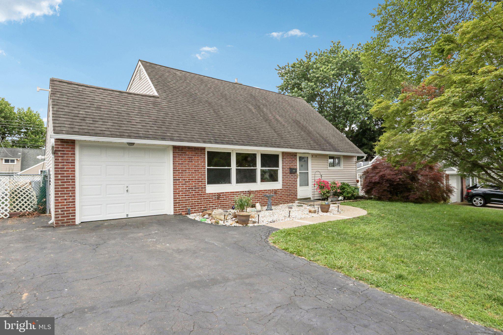 49 Quail Road Levittown, PA 19057 - Photo 4 of 55 Gallery Image 4