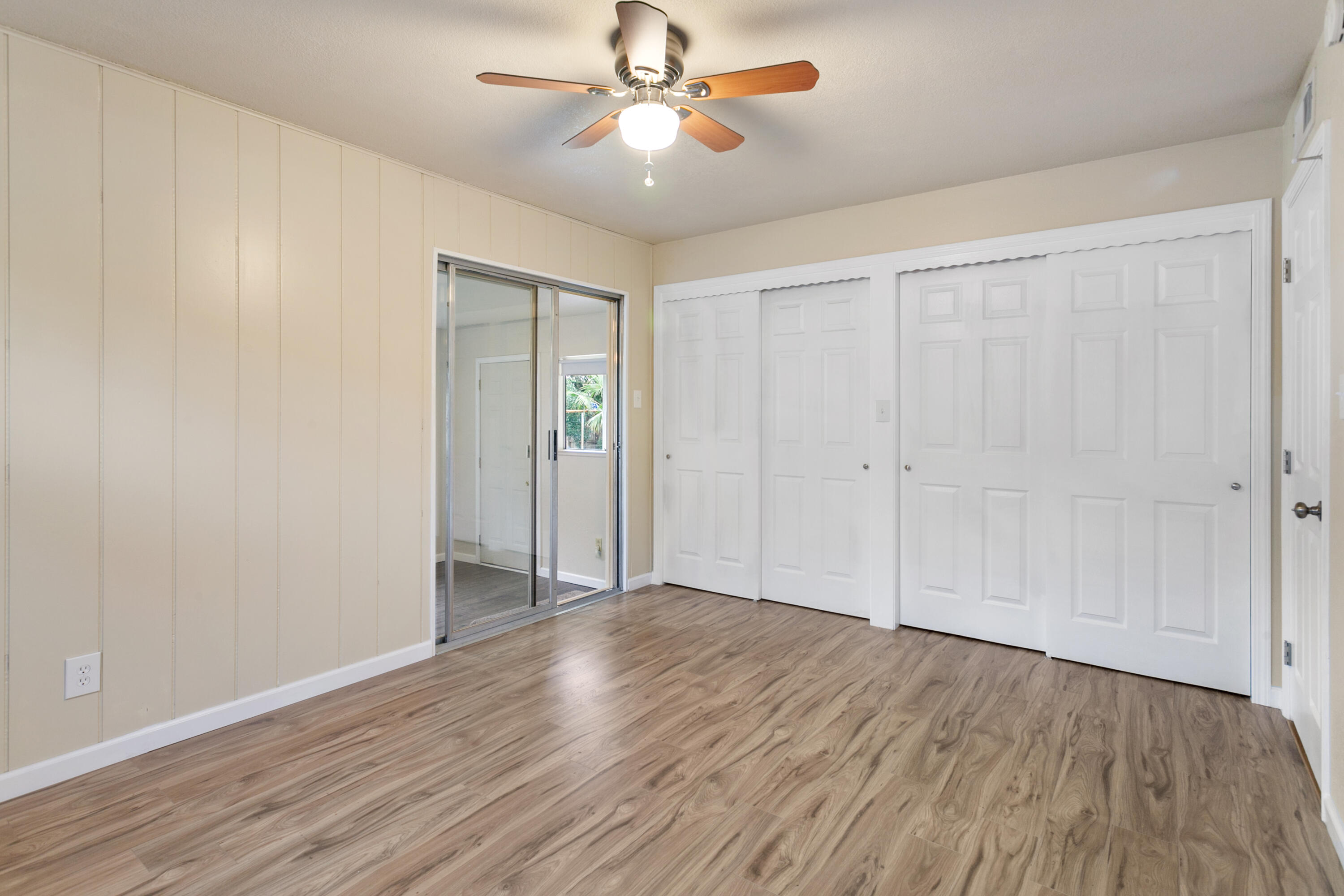 2082 Elmira Drive Redding, CA 96001 - Photo 16 of 21 IMG_3997