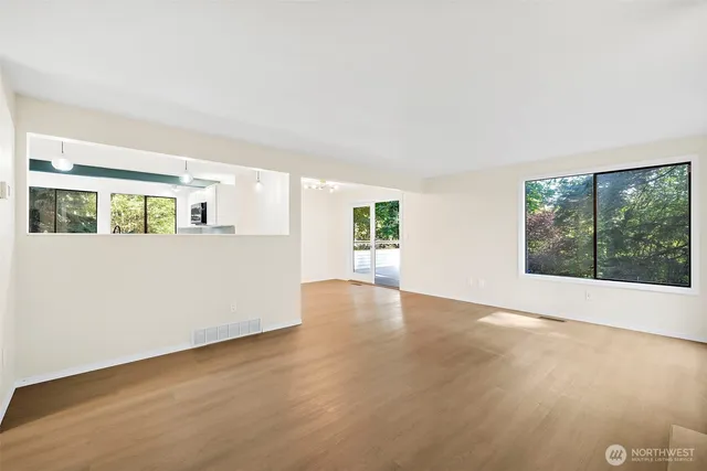 $3,500 | 21911 4th Avenue Southeast, Bothell, WA 98021