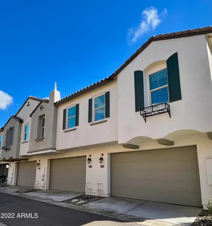 a view of an outdoor space