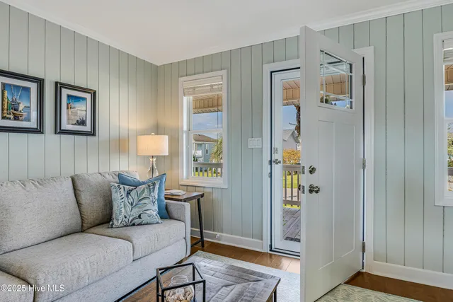 $975,000 | 128 Salisbury Street, Holden Beach, NC 28462