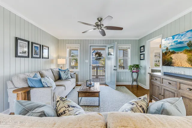 $975,000 | 128 Salisbury Street, Holden Beach, NC 28462
