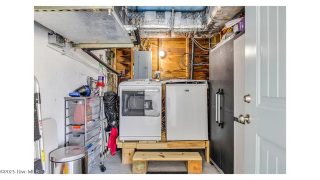 $975,000 | 128 Salisbury Street, Holden Beach, NC 28462