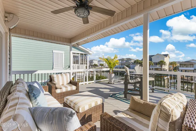 $975,000 | 128 Salisbury Street, Holden Beach, NC 28462