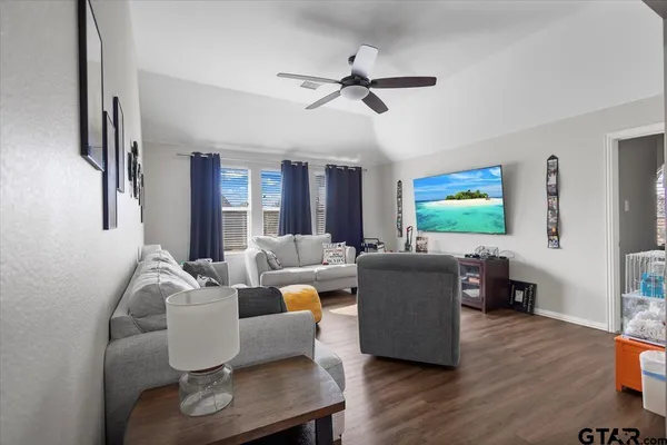 $409,900 | 401 Boxwood Trail, Forney, TX 75126