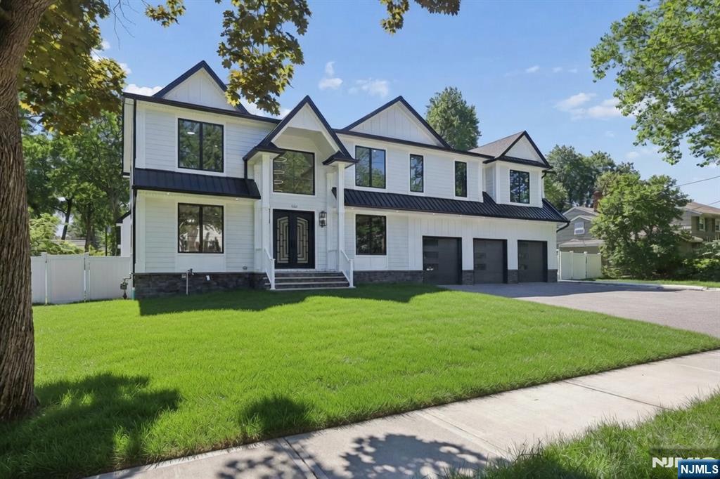 532 Hobart Road Paramus, NJ 07652 - Photo 1 of 47 Gallery Image 1
