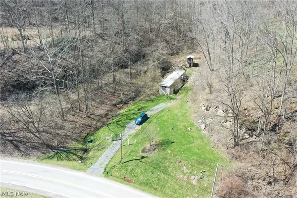 $72,000 | 24618 South Calhoun Highway, Chloe, WV 25235