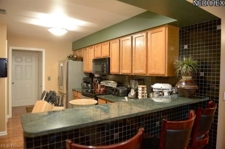 538 Houghton Road Northfield, OH 44067 - Photo 7 of 19