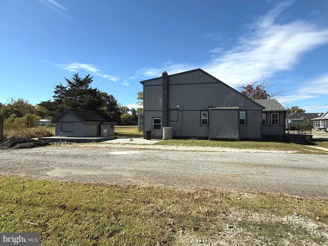 a house view with a outdoor space