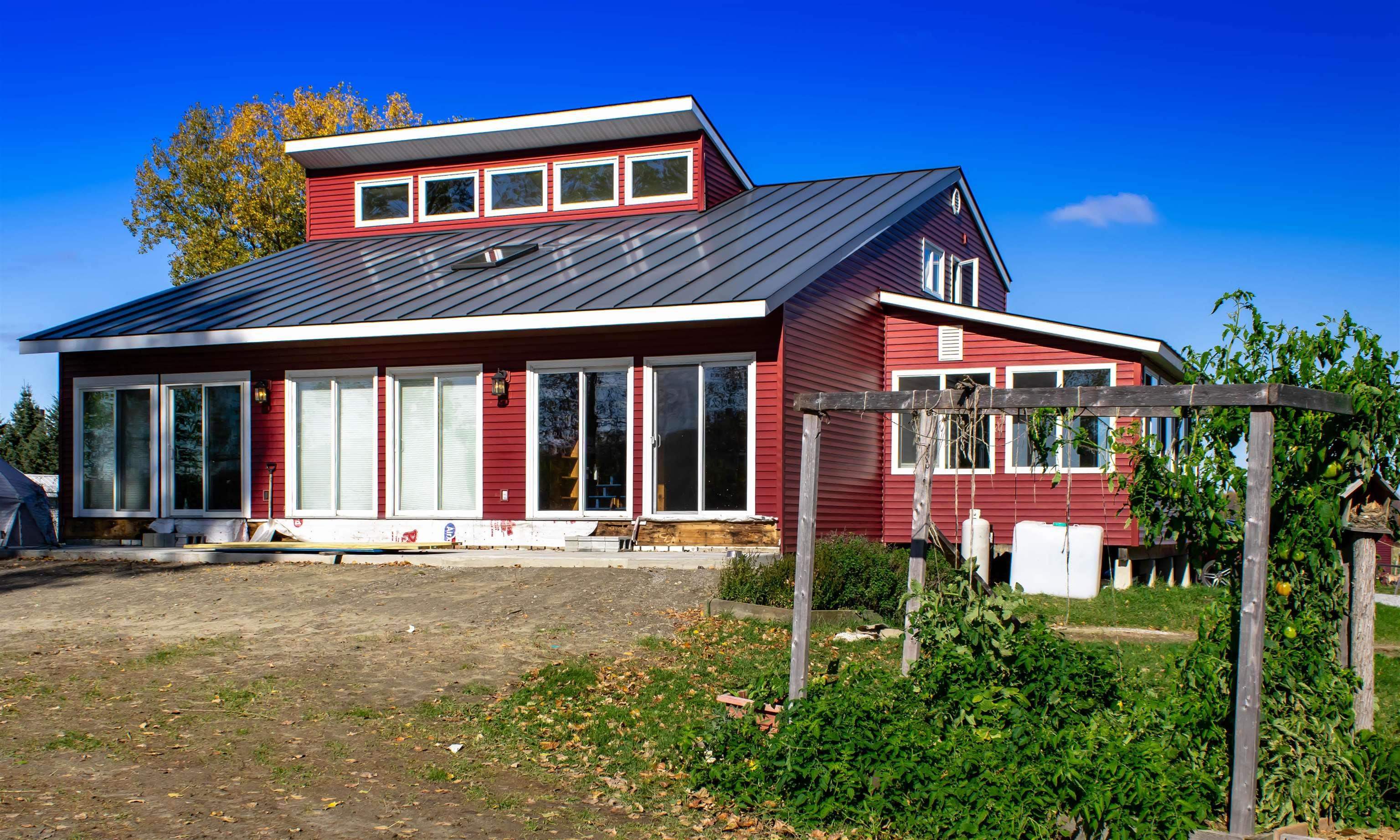 120 Sholan Road St. Albans, VT 05478 - Photo 1 of 17
