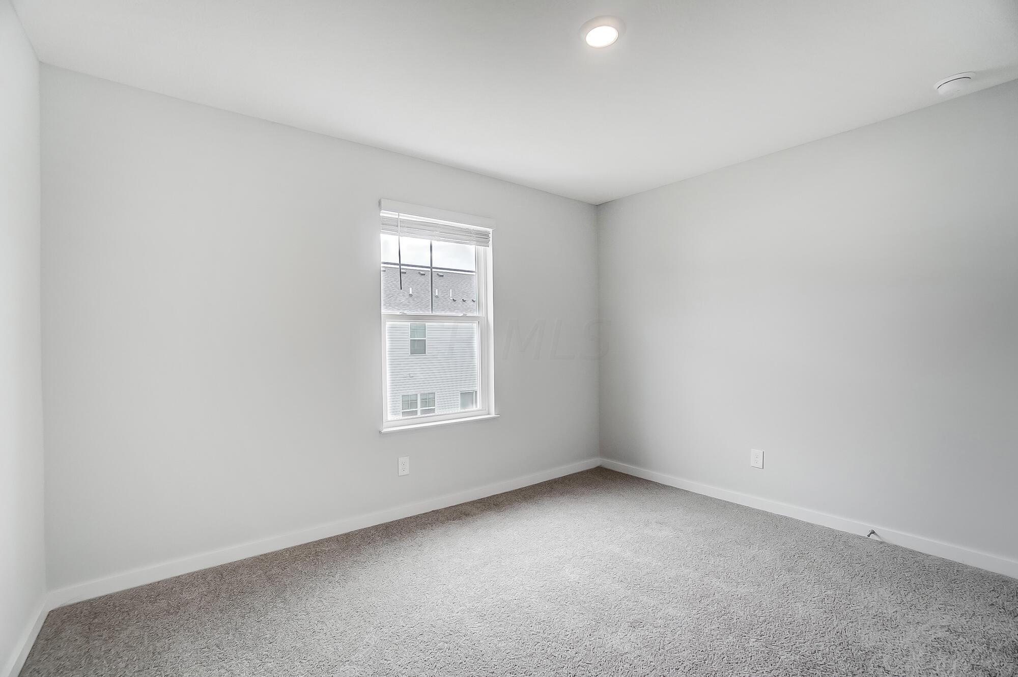 6378 Ripken Street Columbus, OH 43228 - Photo 42 of 51 042